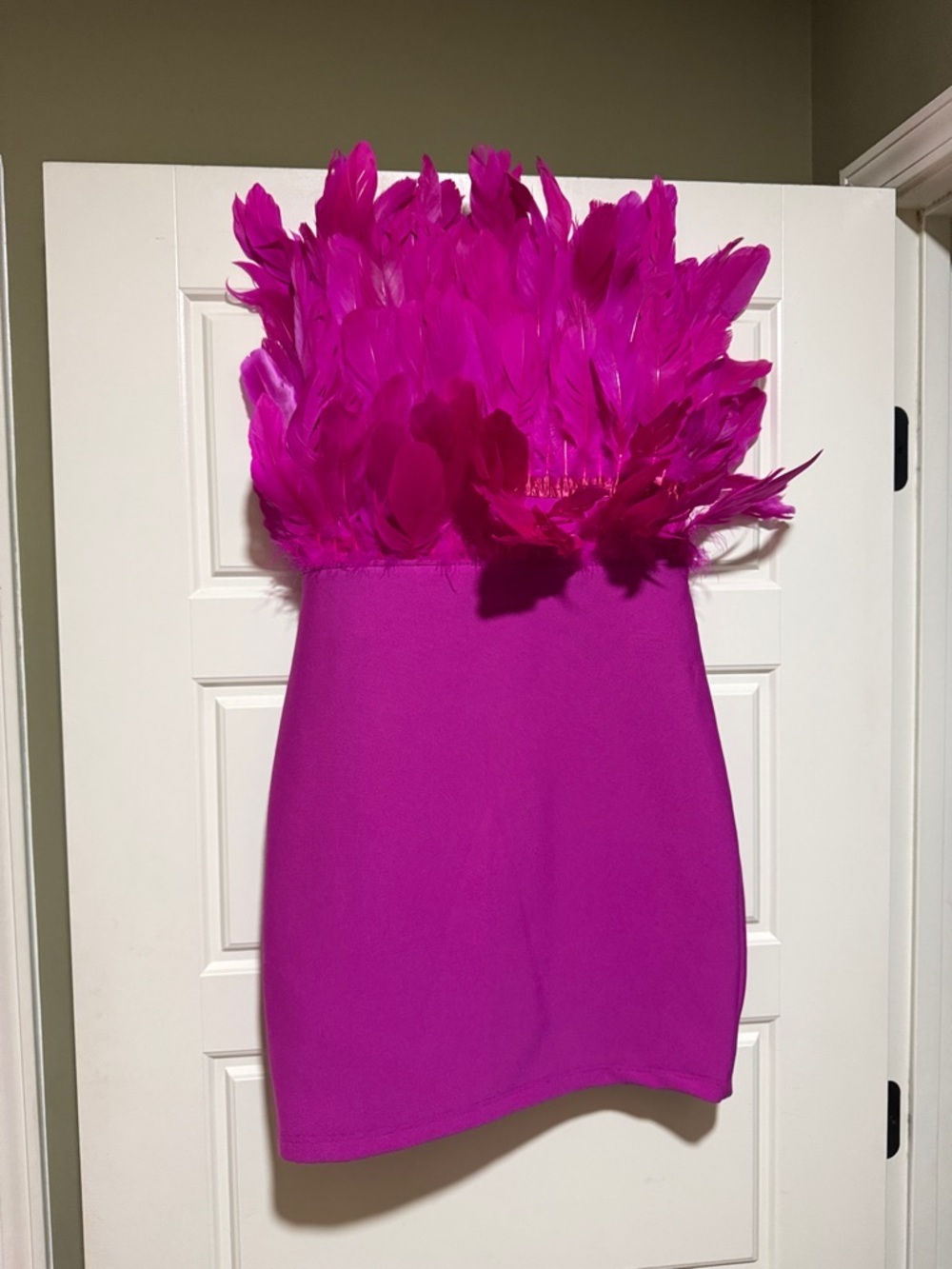 Fashion Nova luxe Hot Pink Feathered Mini Dress bandage Marianna - Picture 2 of 9